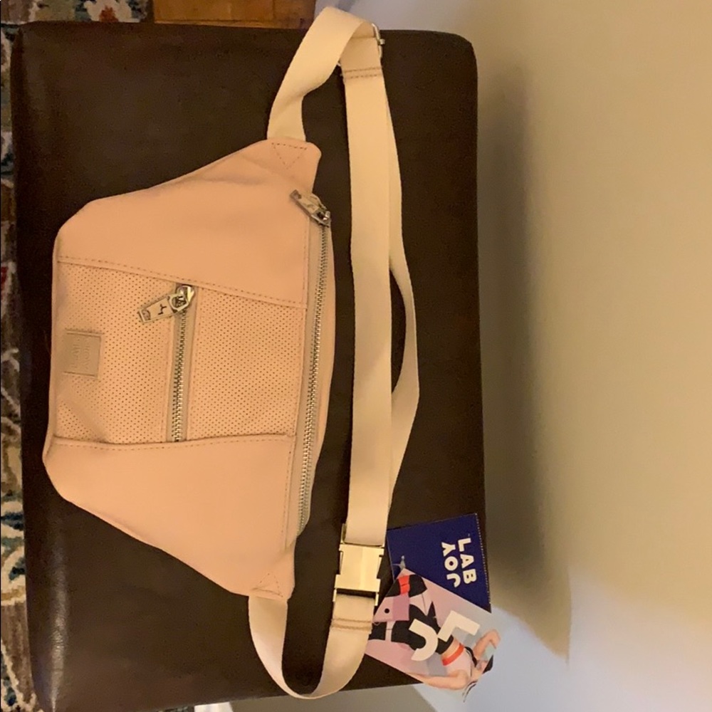 NEW JOY LAB ADJUSTABLE FAUX LEATHER FANNY PACK